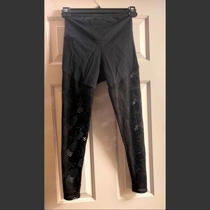 ONZIE yoga pants/leggings
